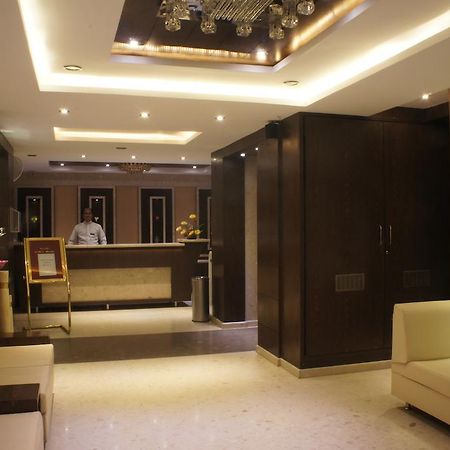 Hotel Surya Prime Kota  Buitenkant foto