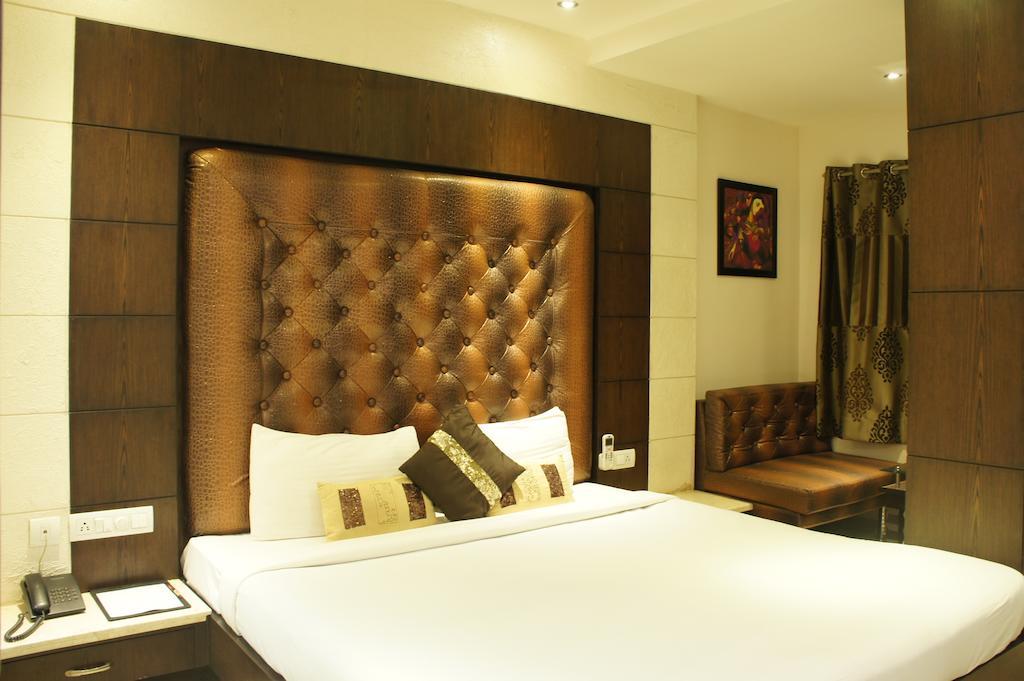 Hotel Surya Prime Kota  Kamer foto
