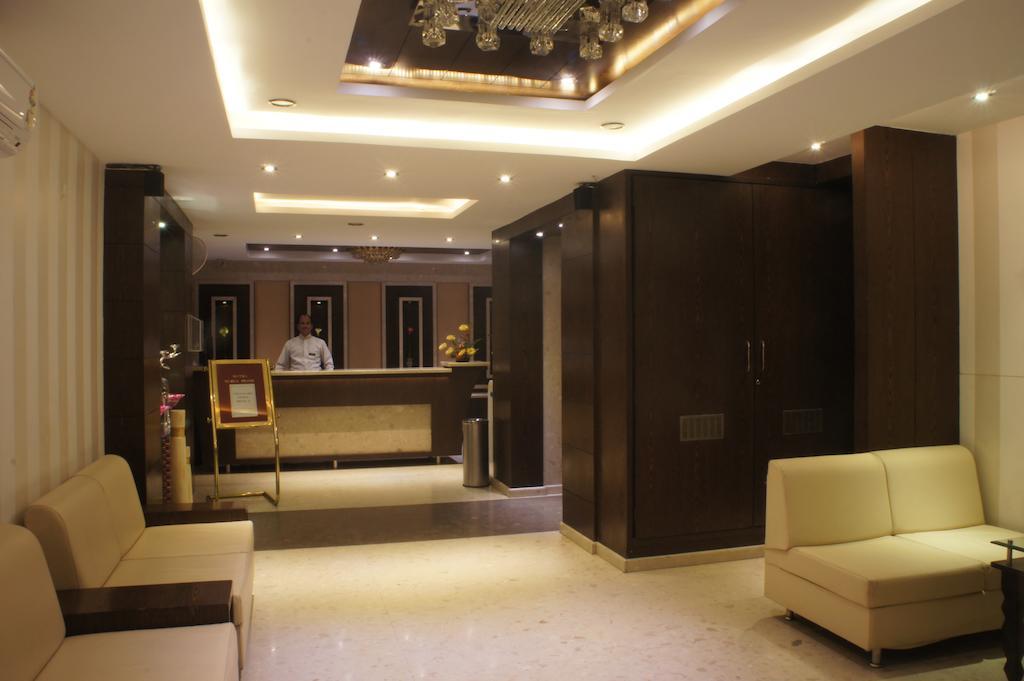 Hotel Surya Prime Kota  Buitenkant foto