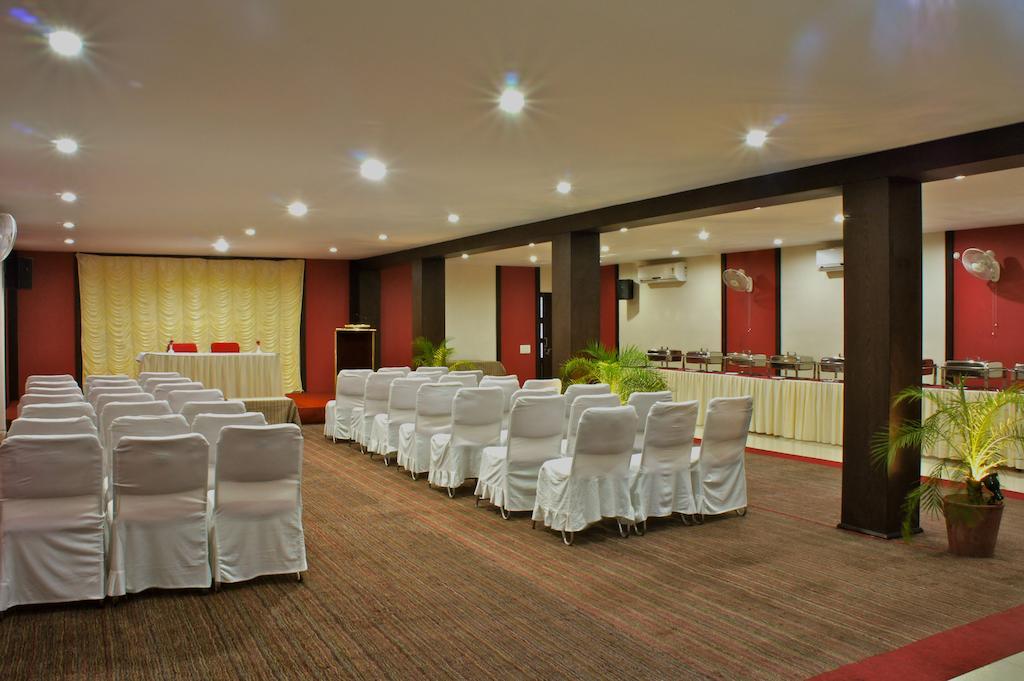 Hotel Surya Prime Kota  Buitenkant foto