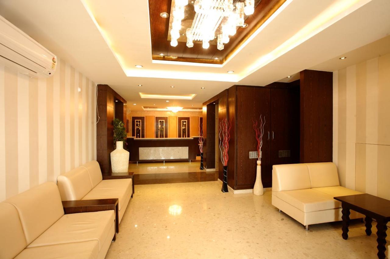 Hotel Surya Prime Kota  Buitenkant foto